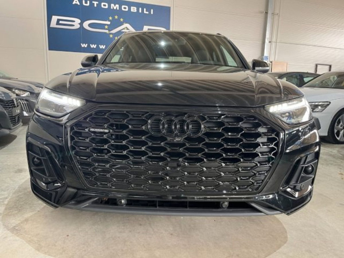 Audi Q5 Sportback 40 2.0 tdi mhev 12V Identity Black quattro s-tronic (2)