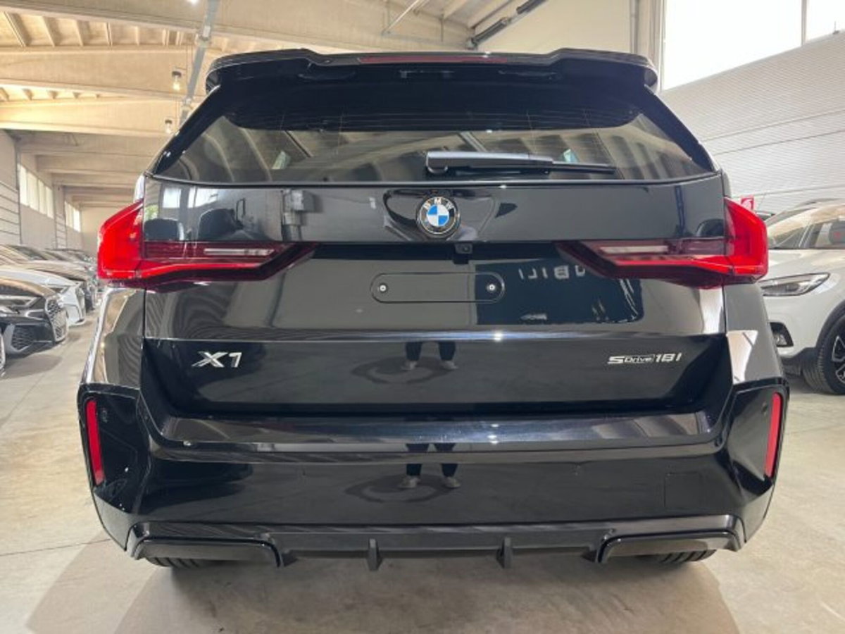 BMW X1 sDrive 18i Msport (5)