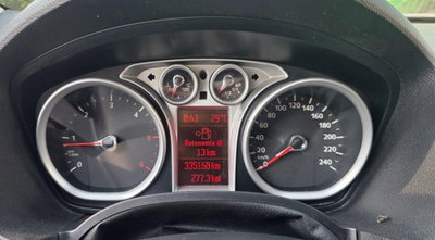 Ford Kuga 2.0 TDCi 163 CV 4WD DPF (14)