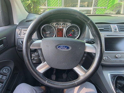 Ford Kuga 2.0 TDCi 163 CV 4WD DPF (15)