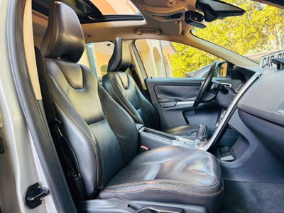 Volvo XC60 2.4 D5 Summum (11)