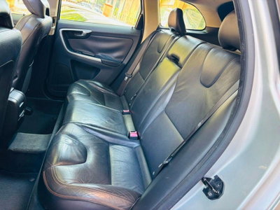 Volvo XC60 2.4 D5 Summum (14)