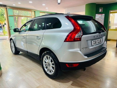 Volvo XC60 2.4 D5 Summum (5)