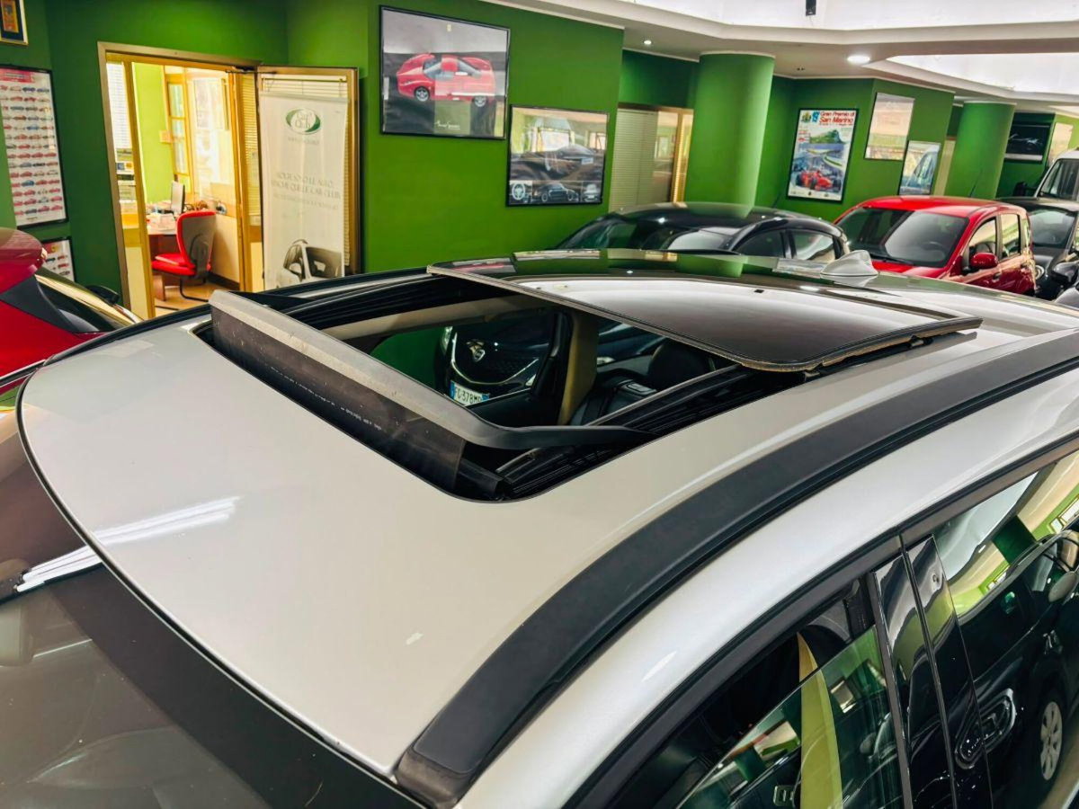 Volvo XC60 2.4 D5 Summum (6)