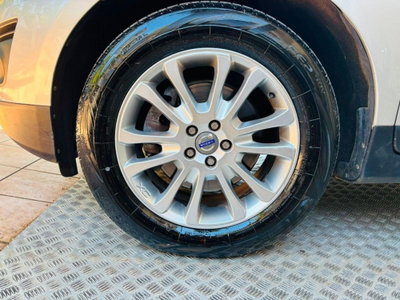 Volvo XC60 2.4 D5 Summum (8)