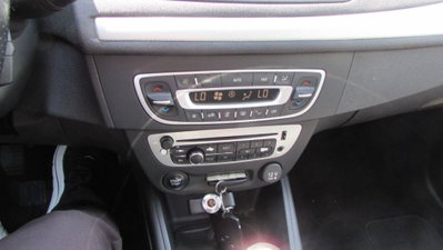Renault Mégane SporTour 1.5 dCi 110CV SporTour Runaway (15)
