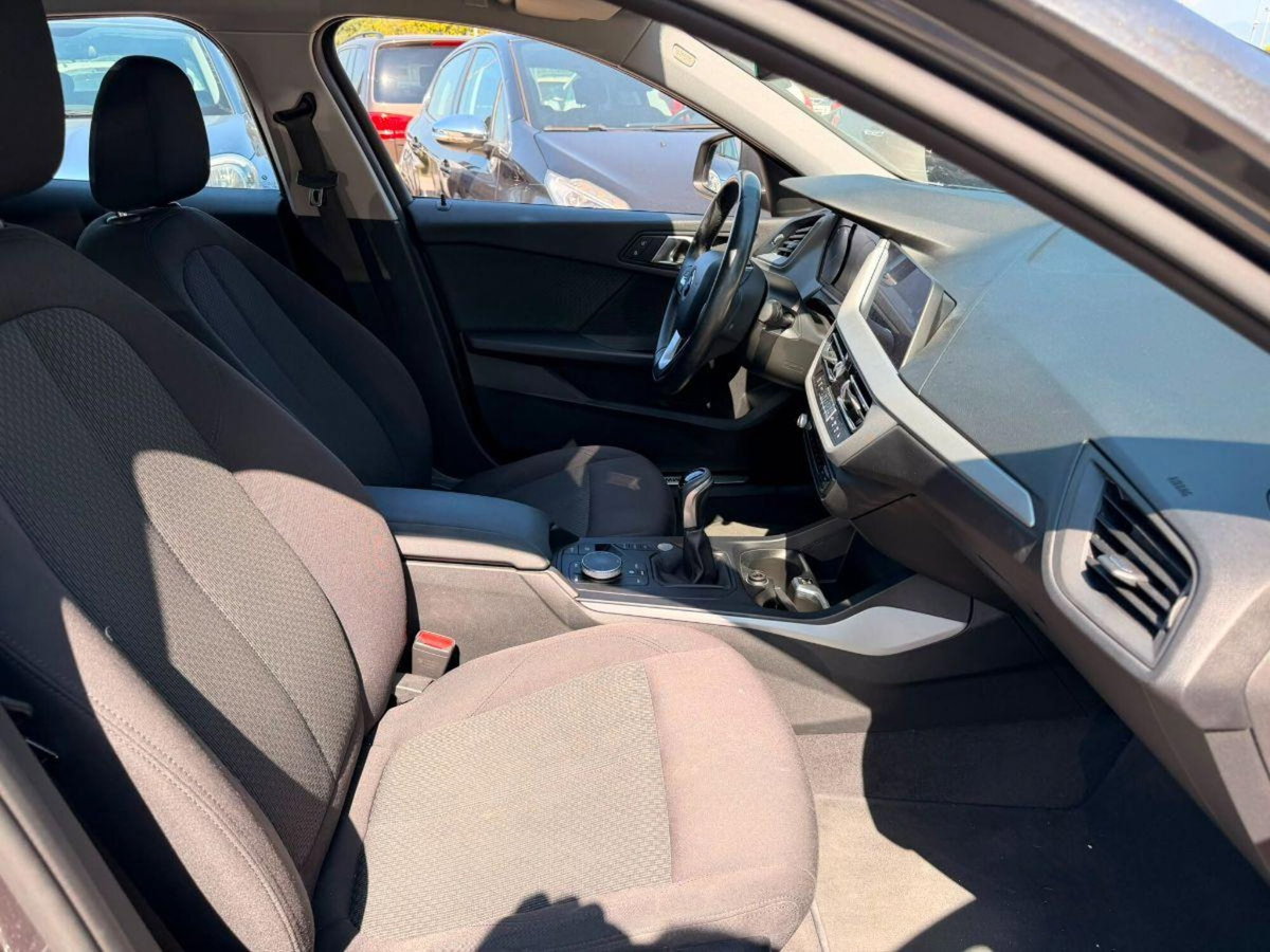 BMW Serie 1 118d 5p. Sport (14)