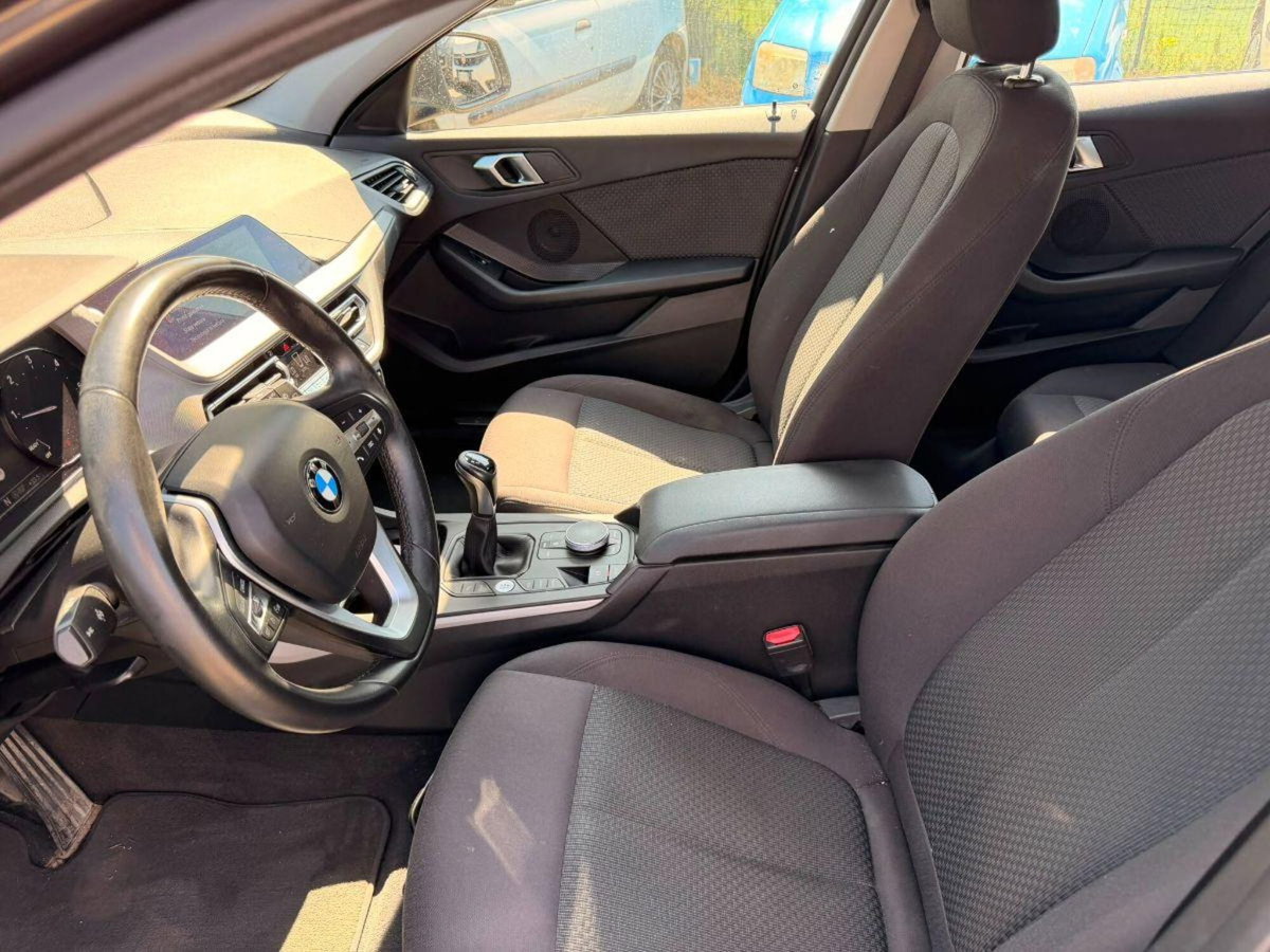 BMW Serie 1 118d 5p. Sport (8)
