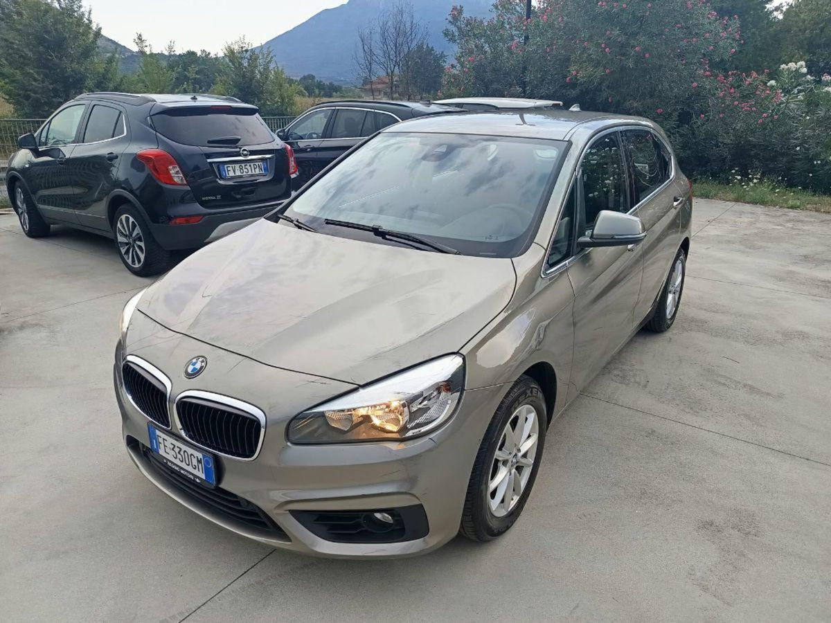 BMW Serie 2 Gran Tourer 214d  Luxury (2)