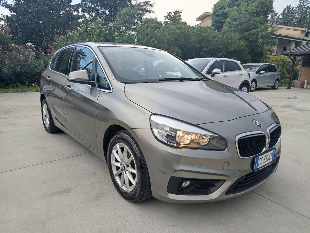 BMW Serie 2 Gran Tourer 214d  Luxury (4)