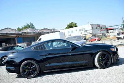 Ford Mustang Coupé Fastback 2.3 EcoBoost (13)