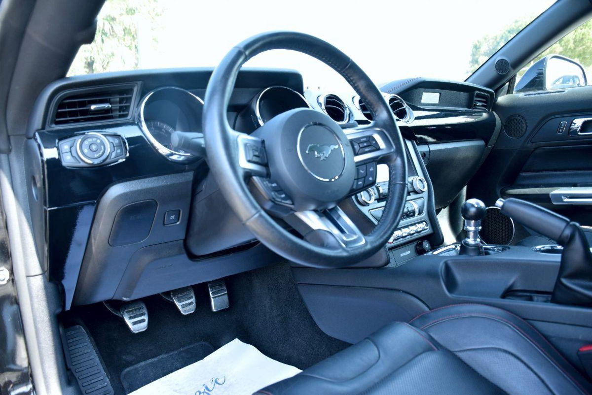 Ford Mustang Coupé Fastback 2.3 EcoBoost (5)