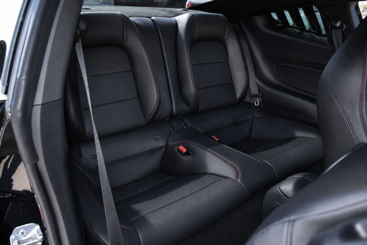 Ford Mustang Coupé Fastback 2.3 EcoBoost (7)