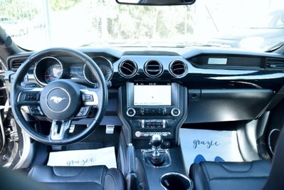 Ford Mustang Coupé Fastback 2.3 EcoBoost (8)