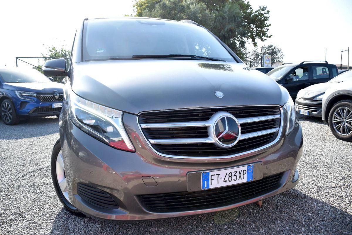 Mercedes-Benz Classe V 220 CDI Executive Long (12)