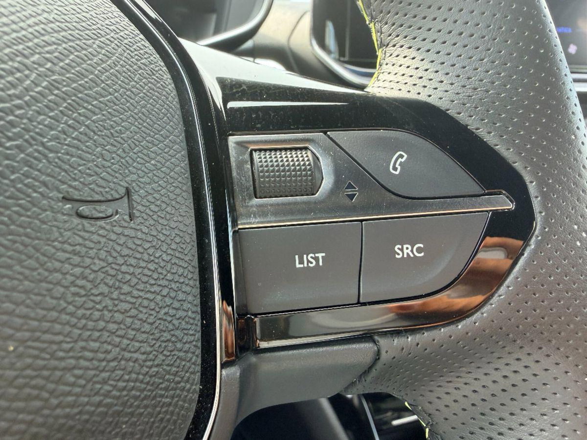 Peugeot 208 51 kWh GT (13)