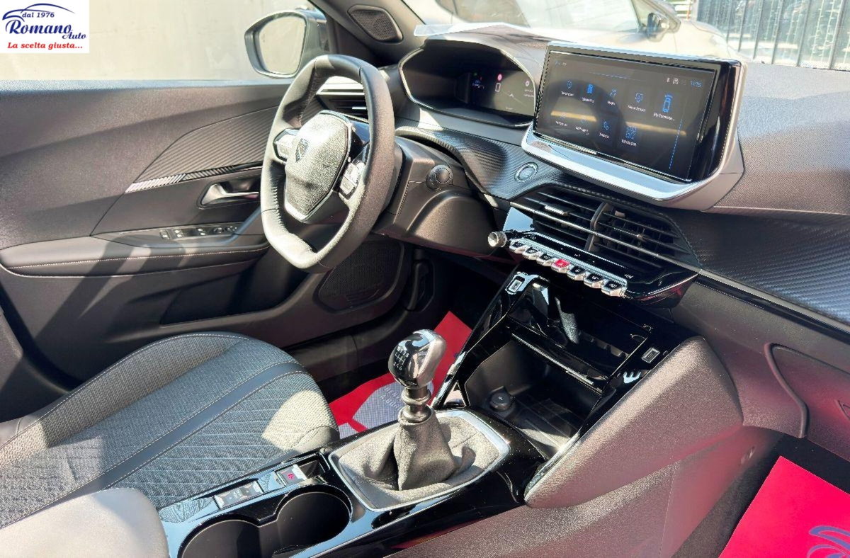 Peugeot 2008 PureTech 100 S&S Allure (11)