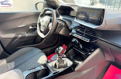 Peugeot 2008 PureTech 100 S&S Allure (11)