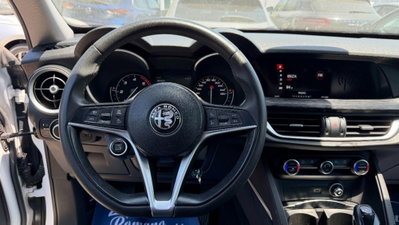 Alfa Romeo Stelvio 2.2 t Veloce rwd 160cv auto (8)