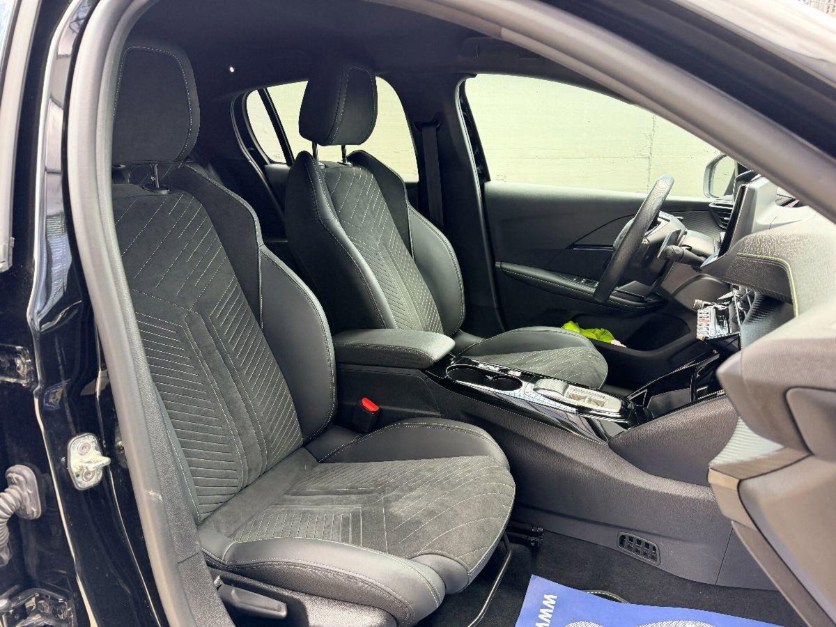 Peugeot 208 1.2 hybrid GT 145cv e-dcs 6 (11)