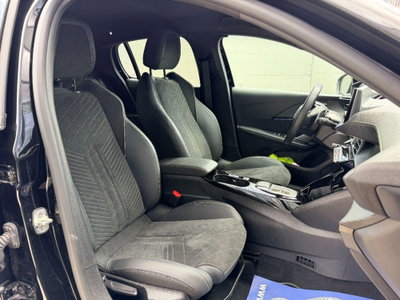 Peugeot 208 1.2 hybrid GT 145cv e-dcs 6 (11)