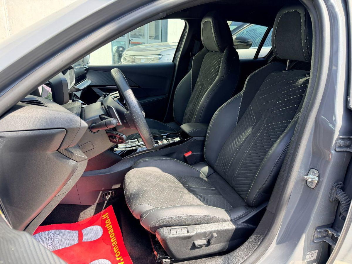 Peugeot 208 1.2 hybrid GT 145cv e-dcs 6 (11)
