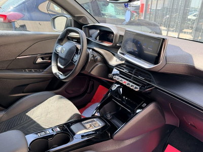 Peugeot 208 1.2 hybrid GT 145cv e-dcs 6 (6)
