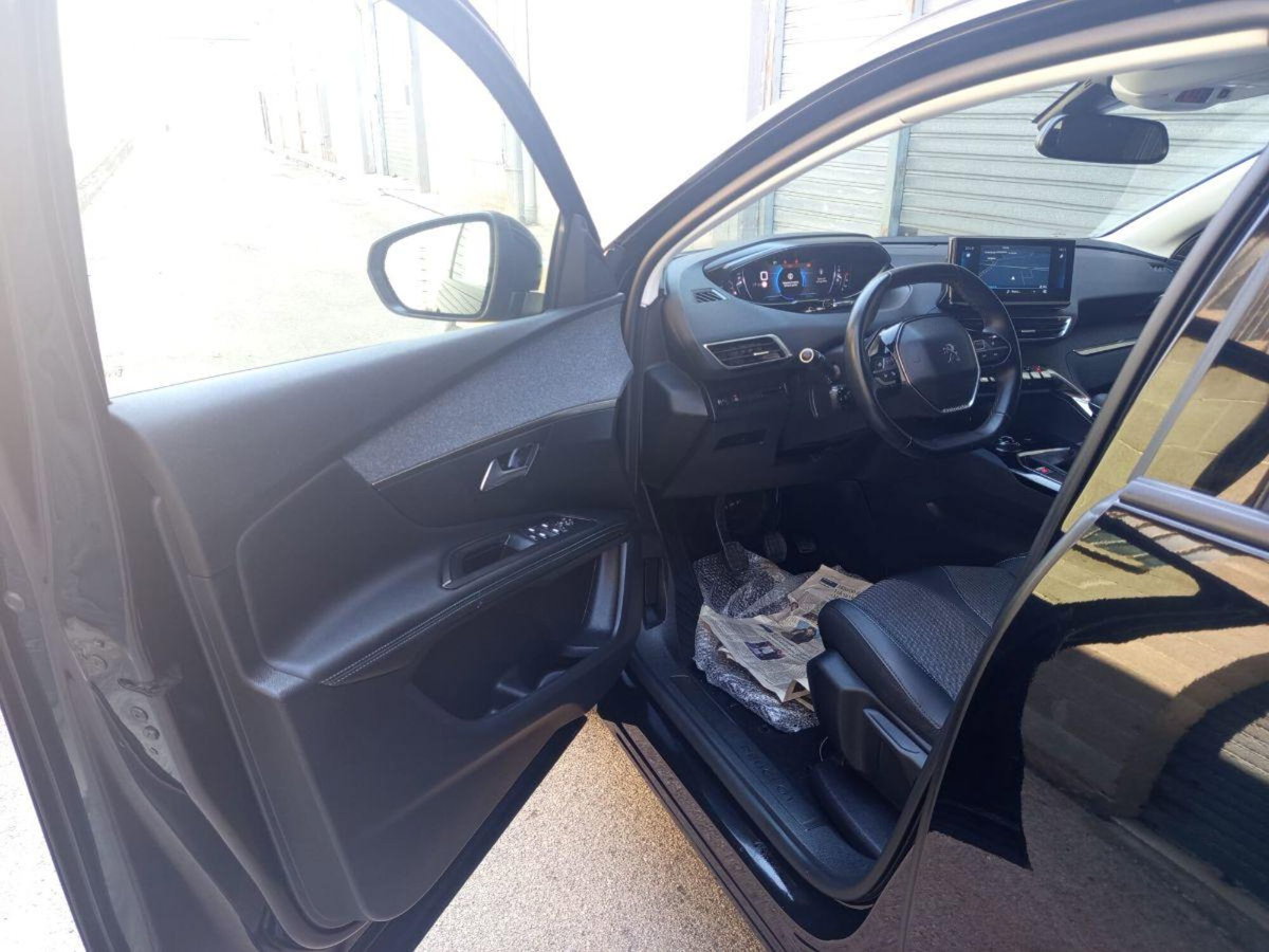 Peugeot 3008 BlueHDi 130 S&S Allure (12)