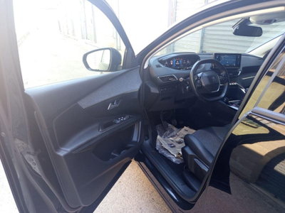 Peugeot 3008 BlueHDi 130 S&S Allure (12)