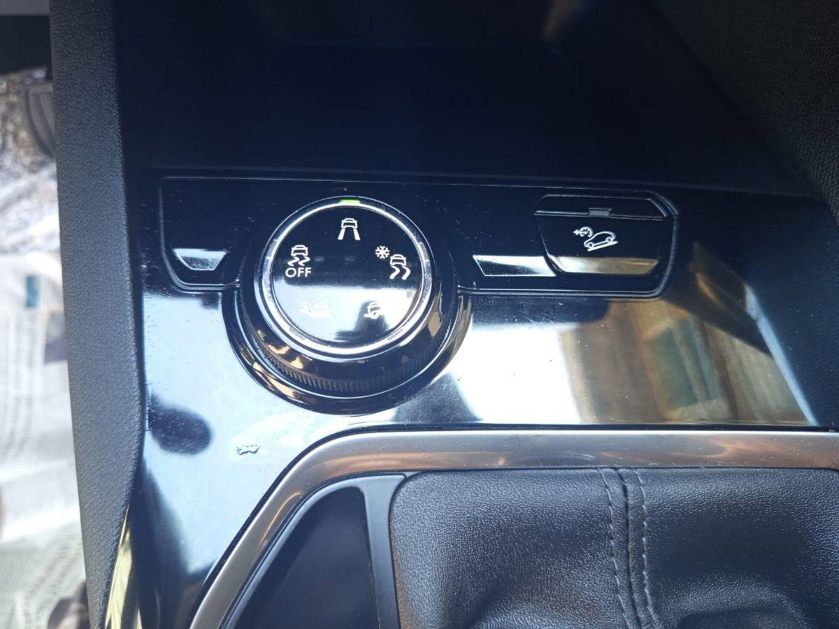 Peugeot 3008 BlueHDi 130 S&S Allure (20)