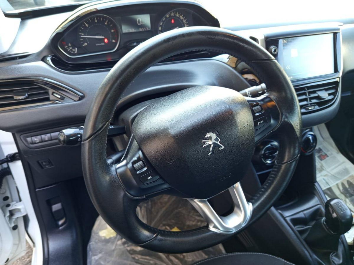 Peugeot 208 75 5 porte Active (15)