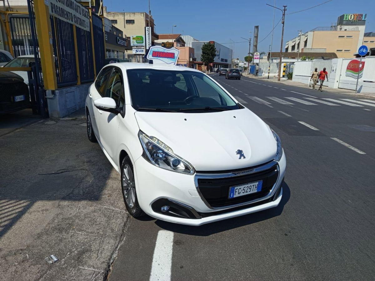 Peugeot 208 75 5 porte Active (3)