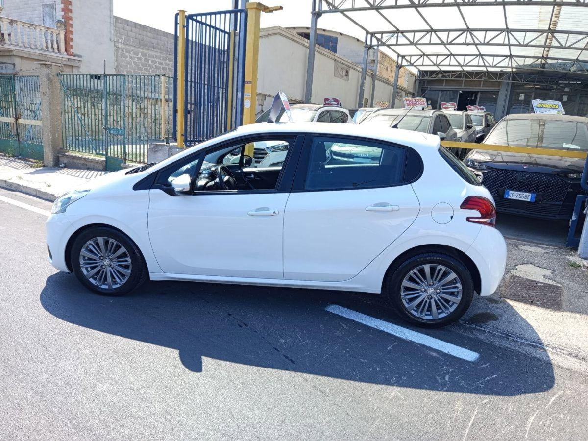 Peugeot 208 75 5 porte Active (4)