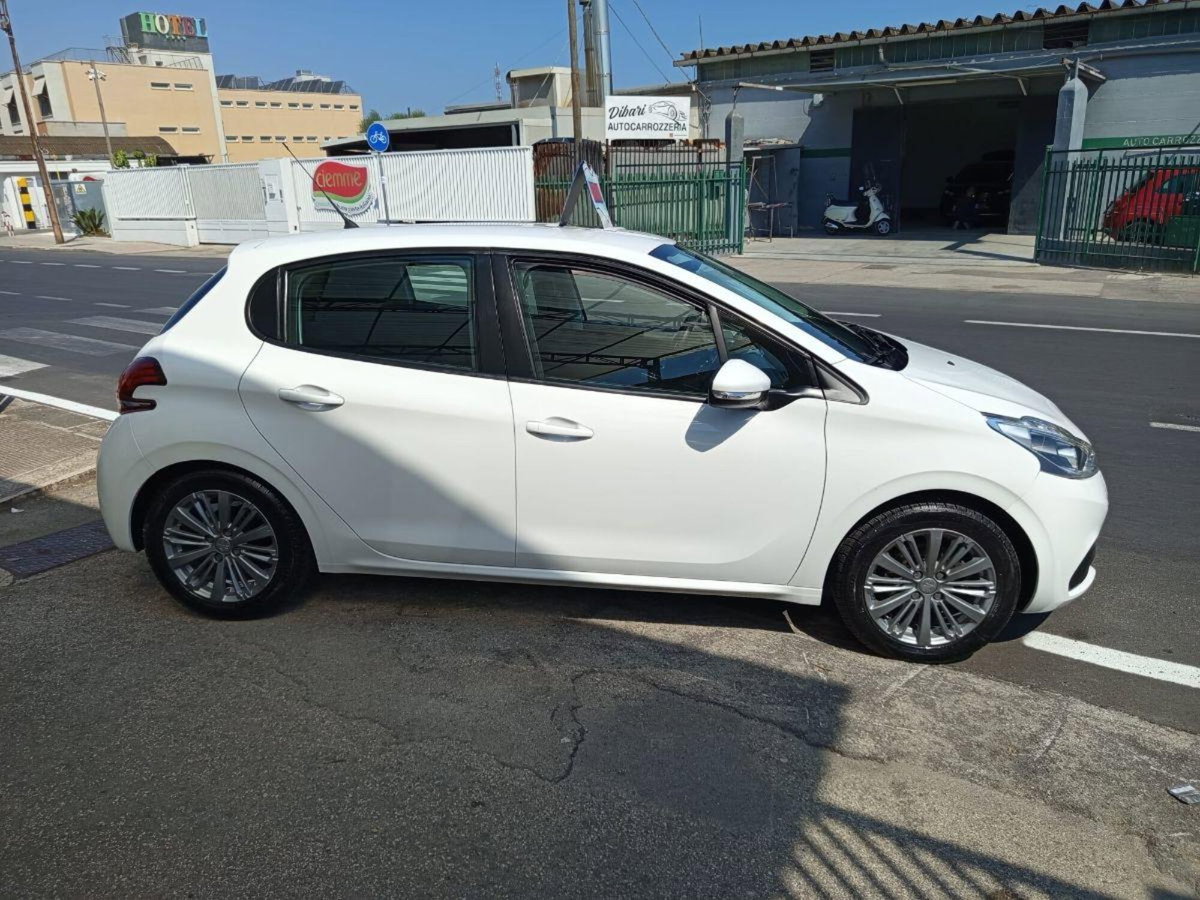 Peugeot 208 75 5 porte Active (5)