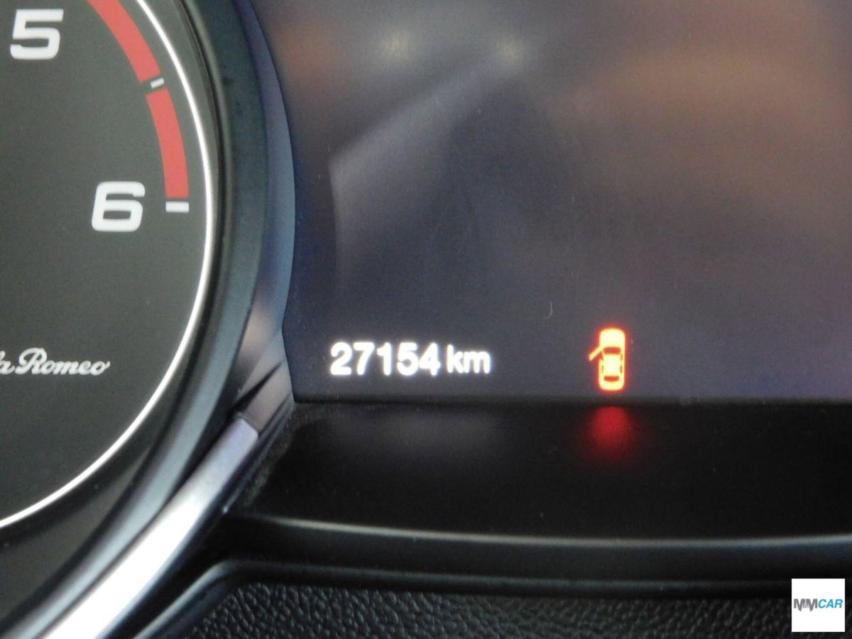 Alfa Romeo Stelvio Stelvio 2.2 Turbodiesel 210 CV AT8 Q4 Veloce (11)