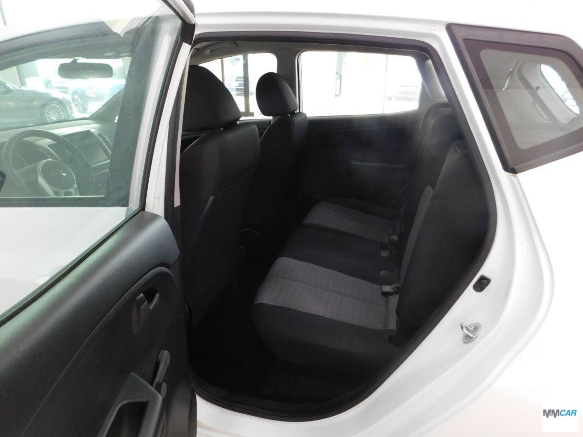 Kia Venga 1.4 EcoGPL Active (8)