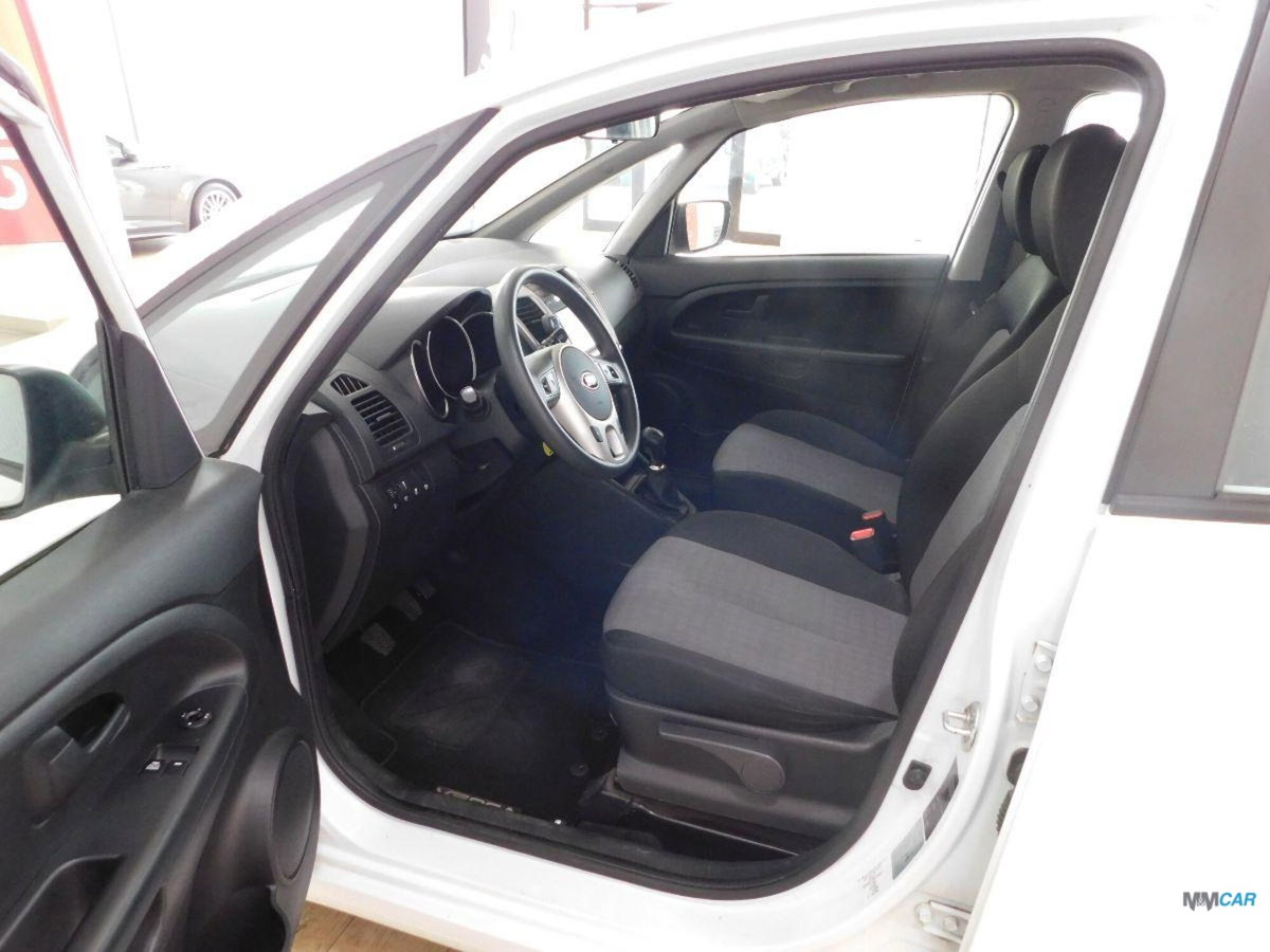 Kia Venga 1.4 EcoGPL Active (9)