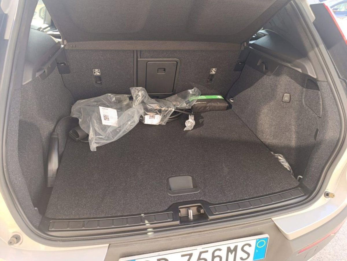 Volvo XC40 T4 Recharge Plug-in Hybrid automatico Core (11)