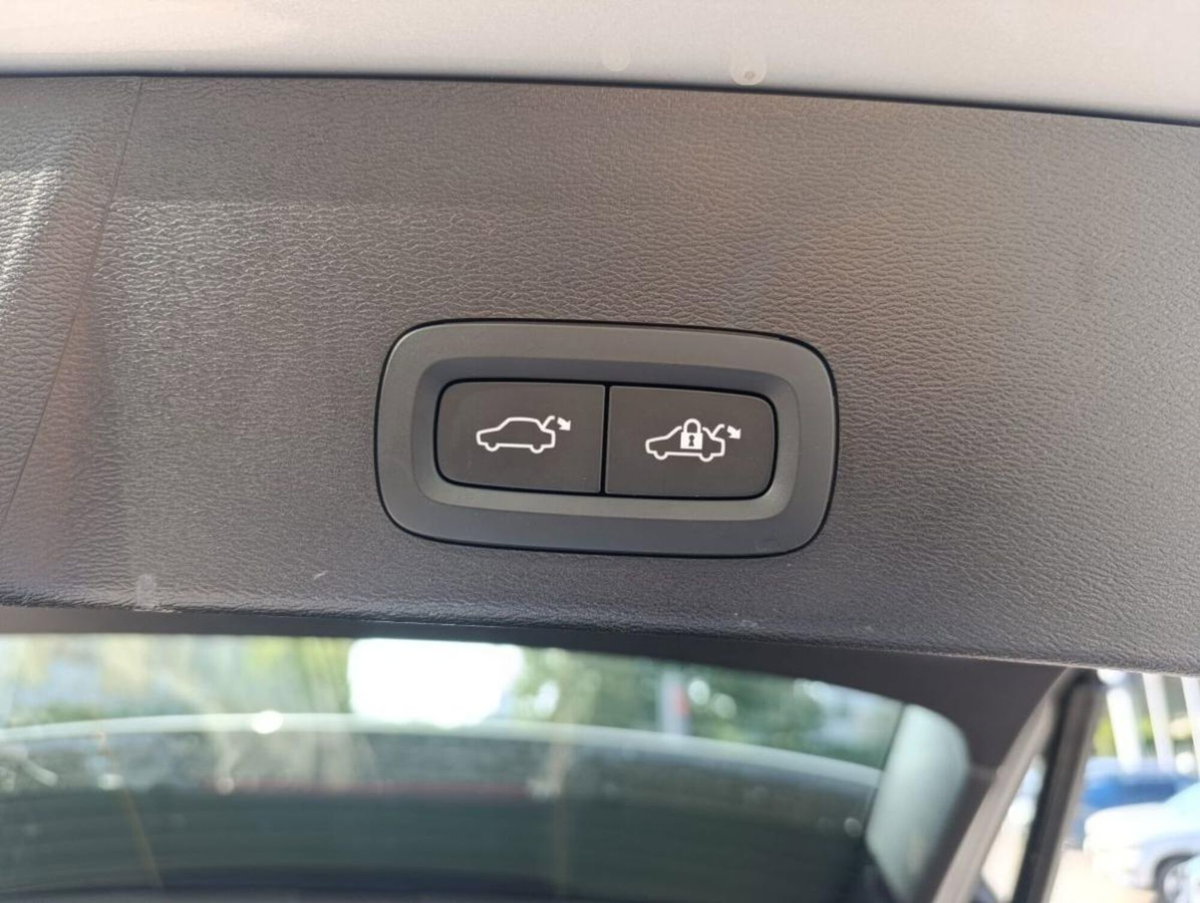Volvo XC40 T4 Recharge Plug-in Hybrid automatico Core (12)