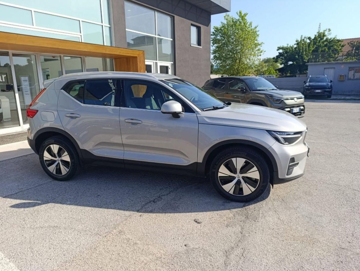 Volvo XC40 T4 Recharge Plug-in Hybrid automatico Core (2)