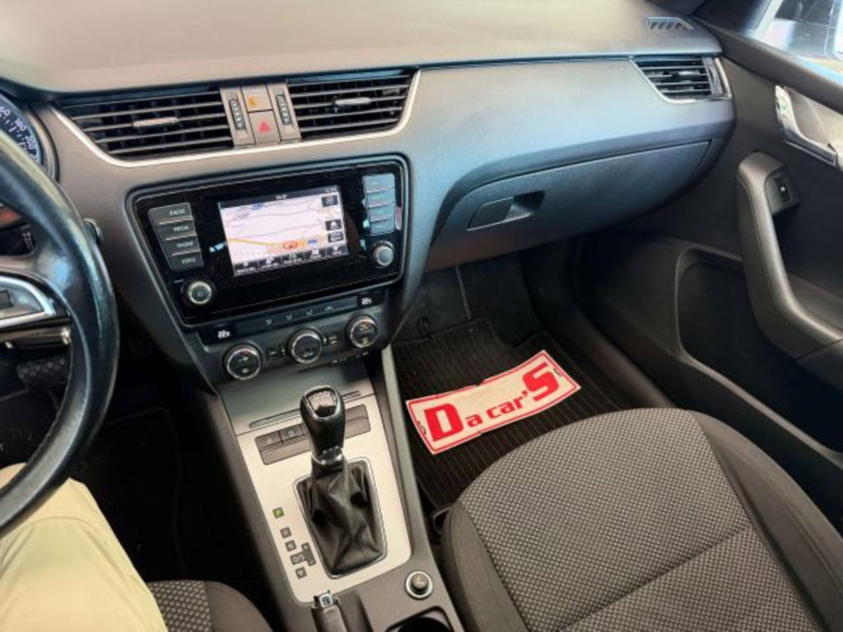 Skoda Octavia 2.0 TDI CR Elegance (13)