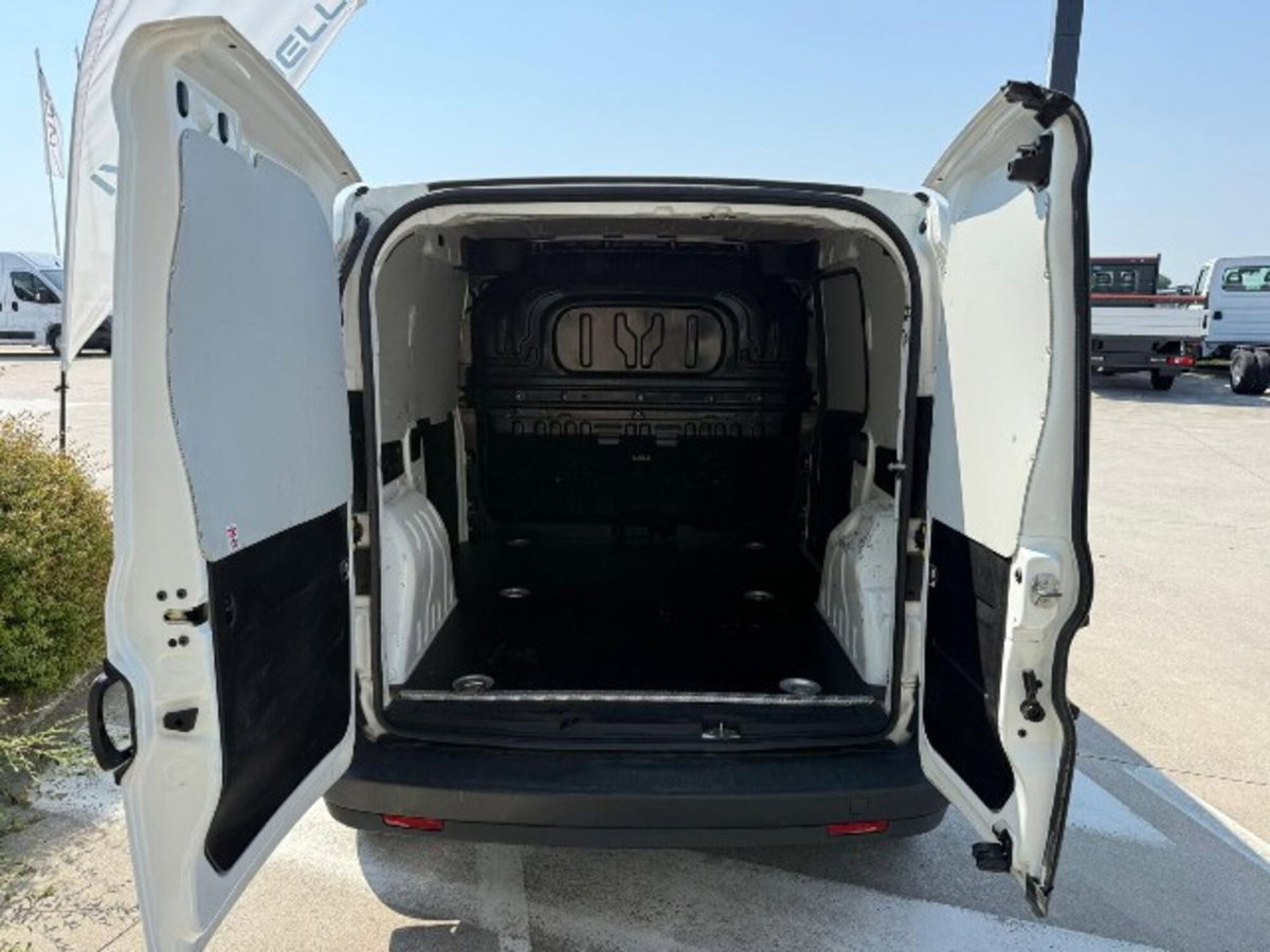 Fiat Doblò Furgone cargo 1.6 mjt 105cv CH1 Lounge S&S (12)