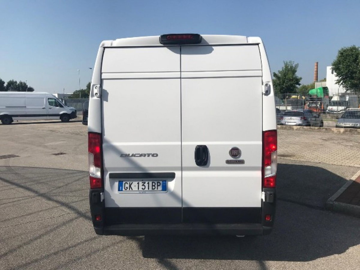 Fiat Ducato Furgone Vetrato 33 MH2 2.2 mjt3 120cv  serie 8 (5)