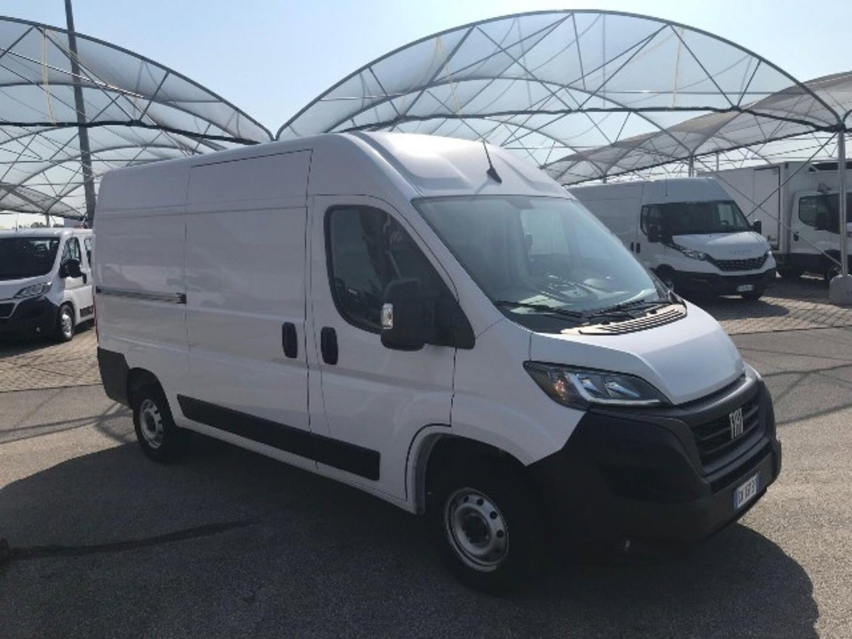 Fiat Ducato Furgone Vetrato 33 MH2 2.2 mjt3 120cv  serie 8 (8)