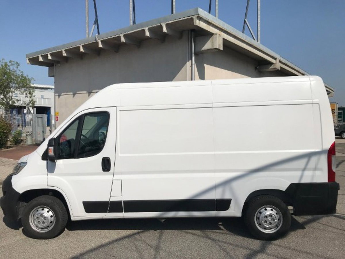 Citroen Jumper Furgone 33 L2H2 2.2 diesel 140cv S&S (2)