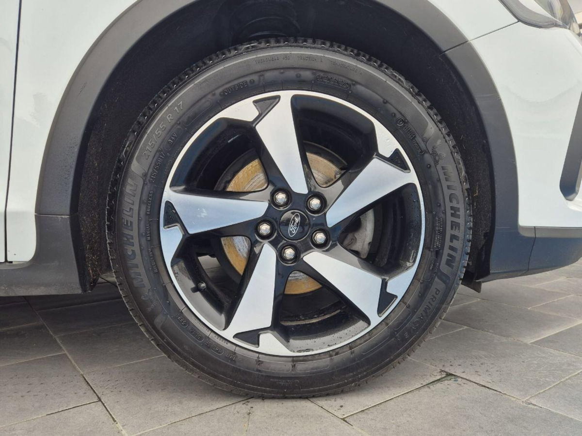 Ford Focus Station Wagon 1.0 EcoBoost 125 CV automatico SW Active (4)