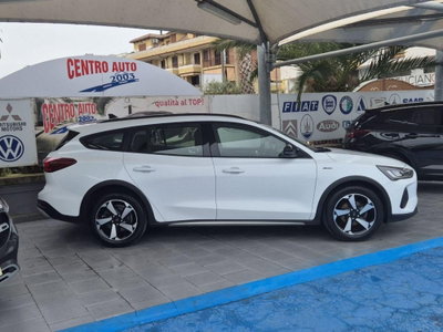 Ford Focus Station Wagon 1.0 EcoBoost 125 CV automatico SW Active (6)