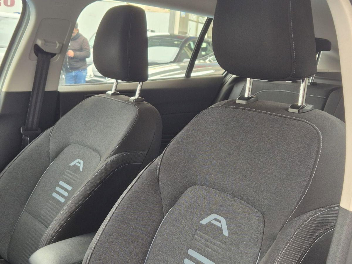 Ford Focus Station Wagon 1.0 EcoBoost 125 CV automatico SW Active (7)