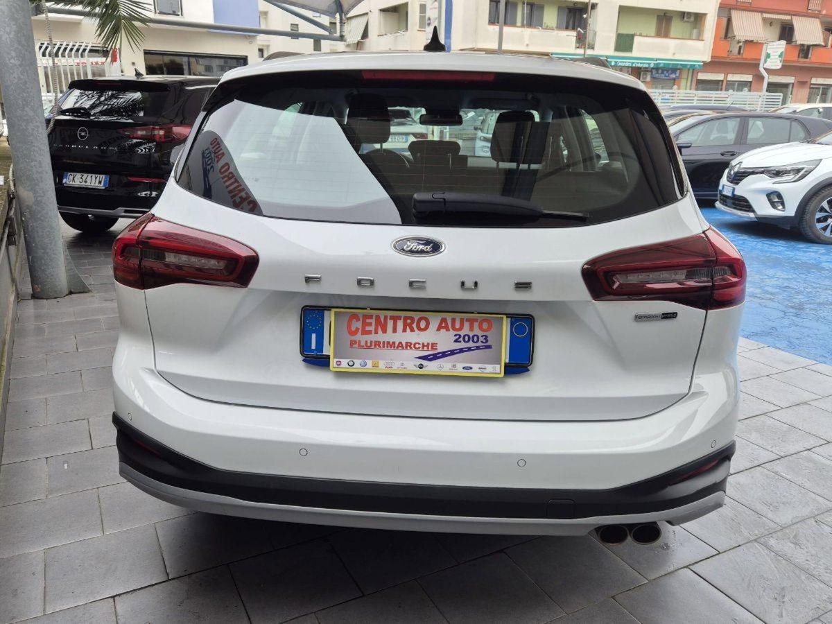 Ford Focus Station Wagon 1.0 EcoBoost 125 CV automatico SW Active (9)