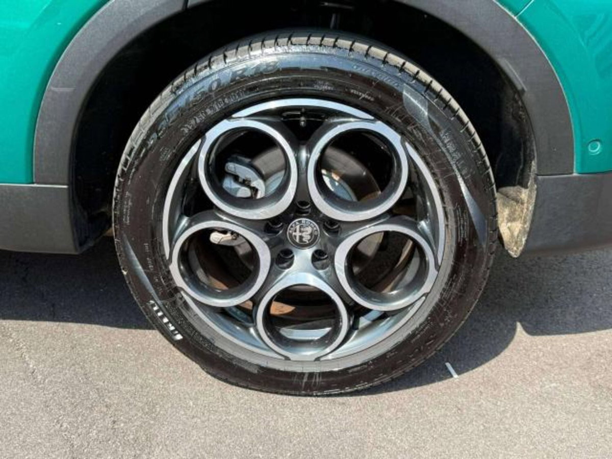 Alfa Romeo Tonale 1.3 phev Sprint Q4 280cv at6 (15)